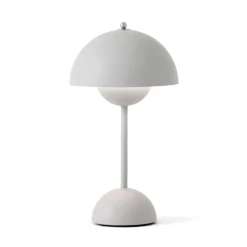 Flowerpot VP9 portabel bordslampa Matt Light Grey