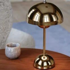 Flowerpot VP9 portabel bordslampa Brass-Plated