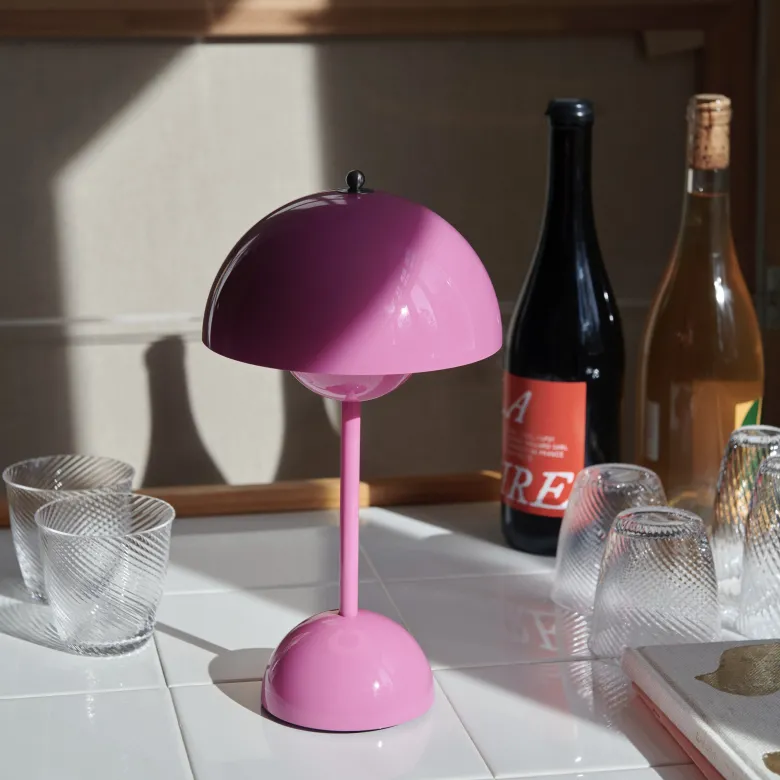 Flowerpot VP9 portabel bordslampa Tangy pink