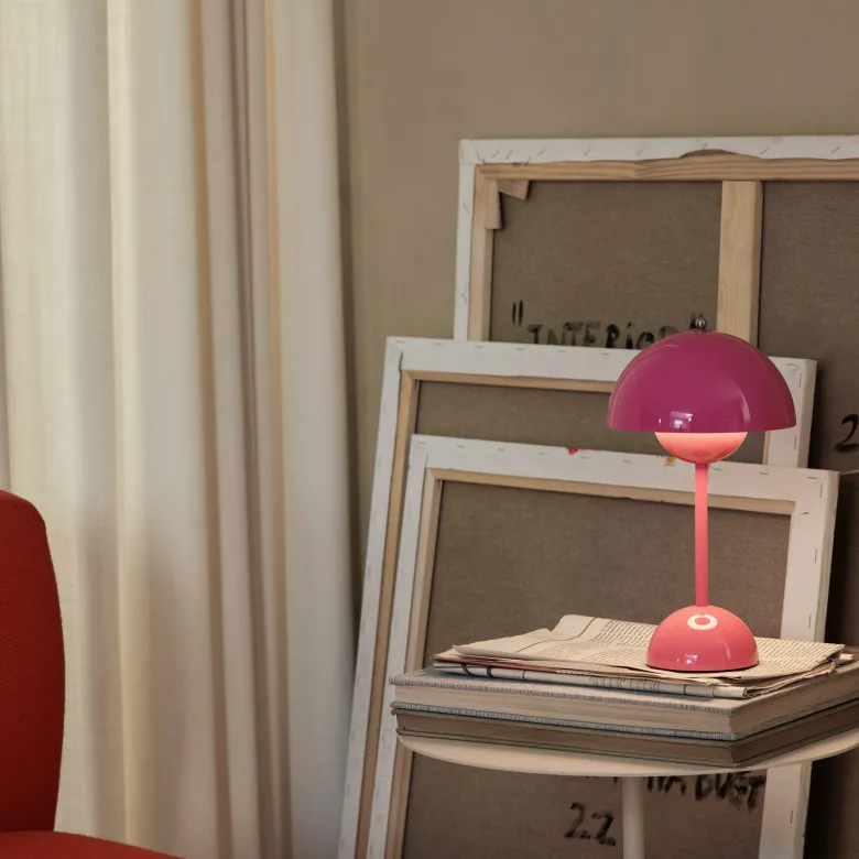 Flowerpot VP9 portabel bordslampa Tangy pink