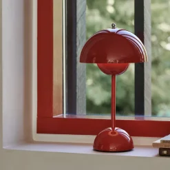 Flowerpot VP9 portabel bordslampa Vermilion Red