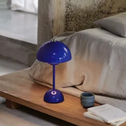 Flowerpot VP9 portabel bordslampa Cobalt Blue