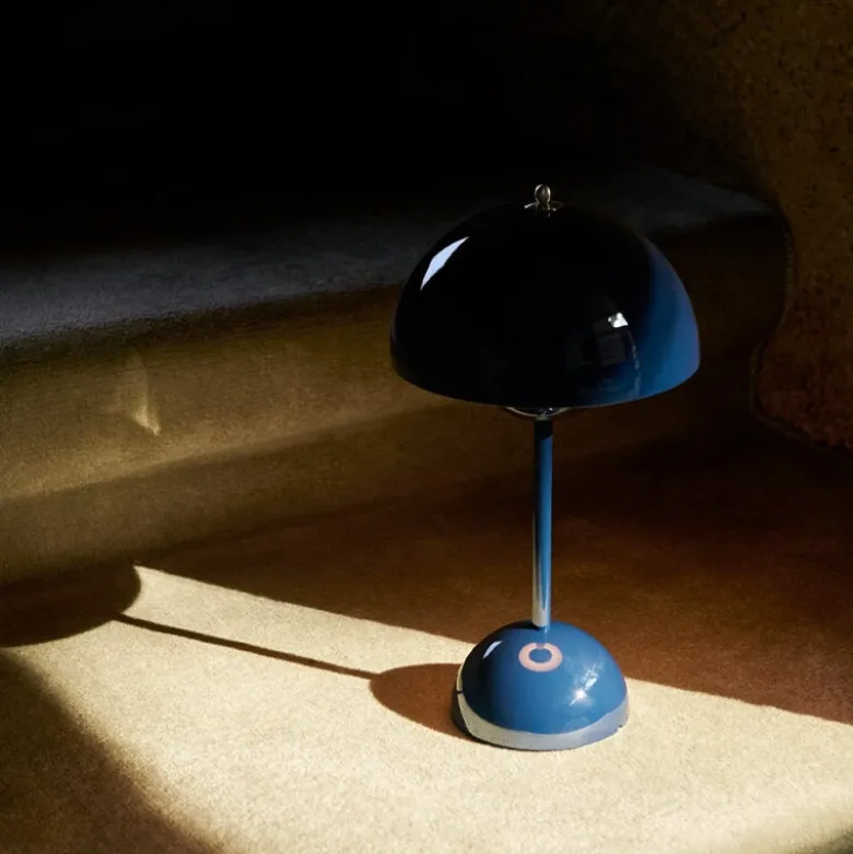 Flowerpot VP9 Portabel bordslampa Steel Blue
