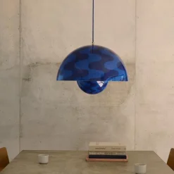 Flowerpot VP2 taklampa cobalt blue & twilight blue pattern