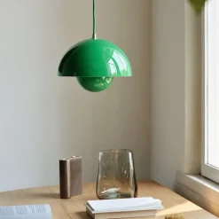 Flowerpot VP1 taklampa Signal Green