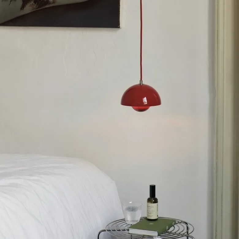 Flowerpot VP10 taklampa Vermilion Red