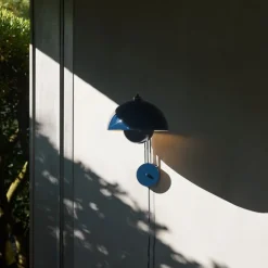 Flowerpot VP8 Vägglampa Steel Blue