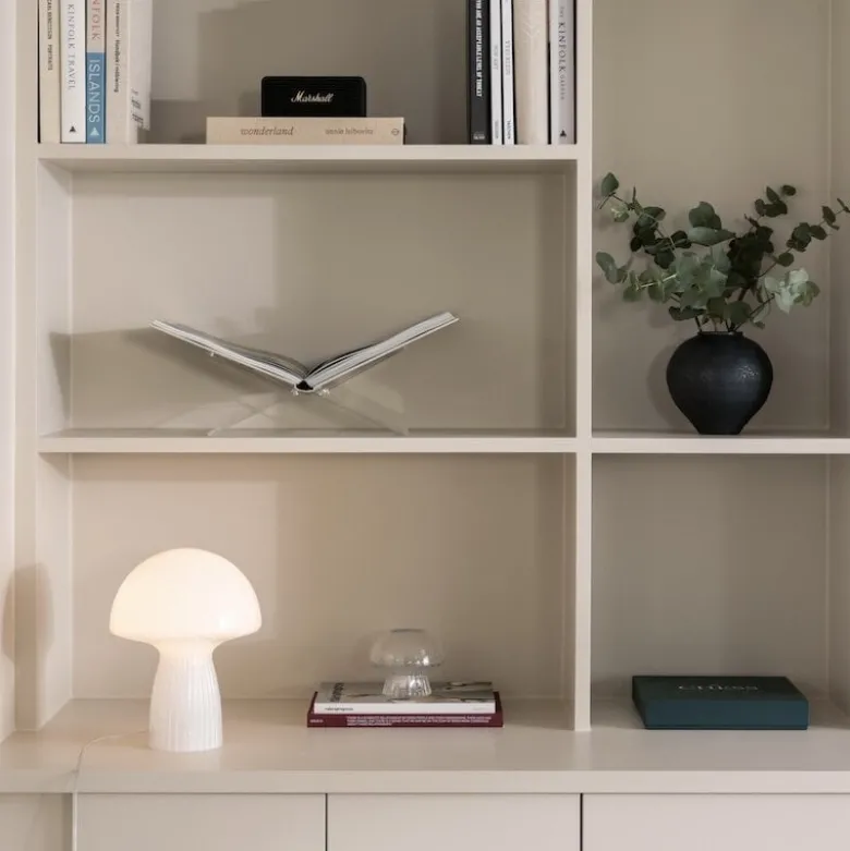 Fungo 22 bordslampa vit