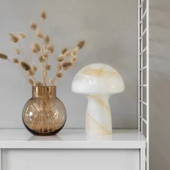 Fungo Swirl 16 bordslampa beige/vit