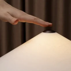 Futé 400 bordslampa cream