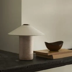 Futé portable bordslampa cream