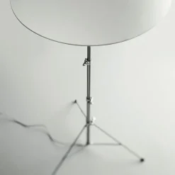 Gilda golvlampa aluminium/vitt jutetyg