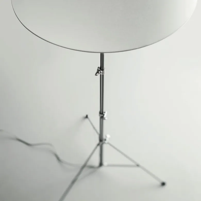 Gilda golvlampa aluminium/vitt jutetyg