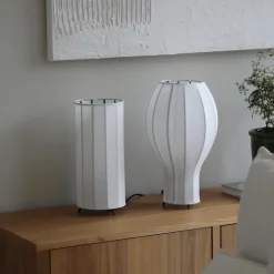 Globo bordslampa vit/svart