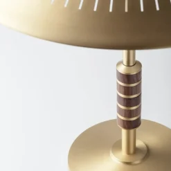 Governor 405 bordslampa mässing/valnöt