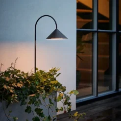 Grasp Garden Spear matt black
