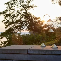 Grasp H72 portabel bordslampa solid brass
