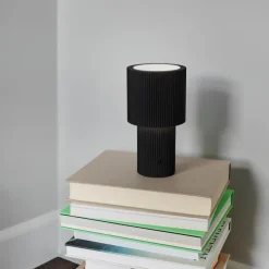 Iluma portabel bordslampa jet black