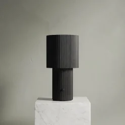Iluma portabel bordslampa jet black