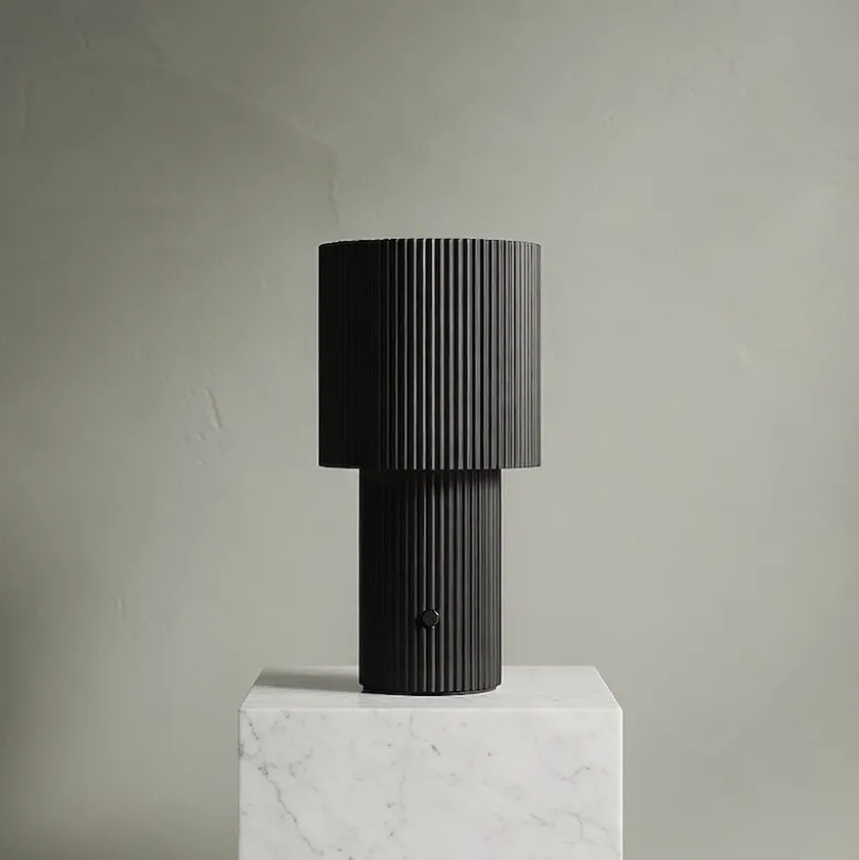 Iluma portabel bordslampa jet black