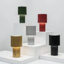 Iluma portabel bordslampa olivgrön