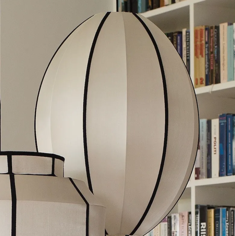 Indochina Oval S lampskärm kit whit black ribbon