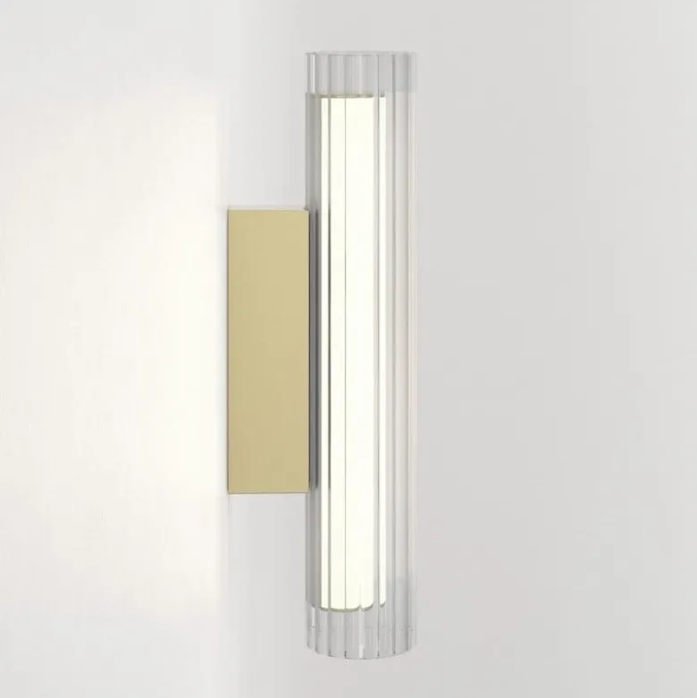 Io 420 vägglampa IP44 matt guld