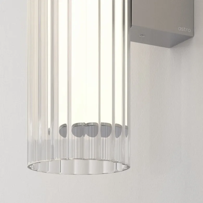 Io 420 vägglampa IP44 polerad krom