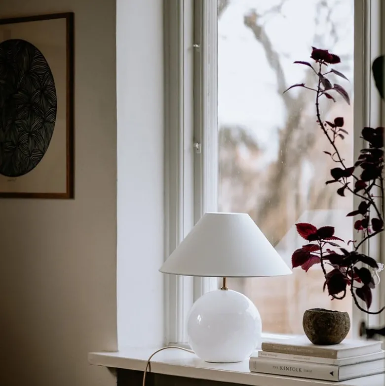 Iris 35 bordslampa vit