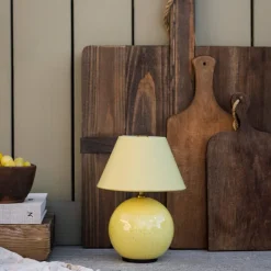 Iris 16 Portabel Bordslampa Butter yellow