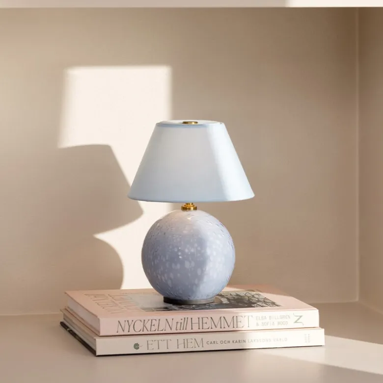 Iris 16 portabel bordslampa duvblå