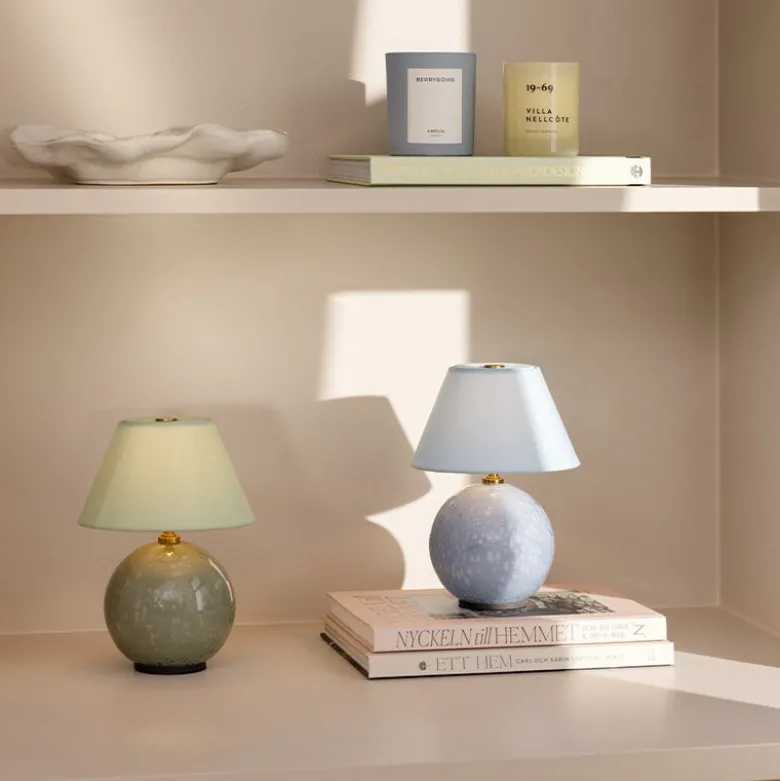 Iris 16 portabel bordslampa duvblå