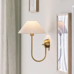 Iris vägglampa creme/borstad mässing