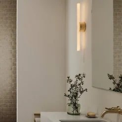 Kilter väggfäste IP44 solid mässing