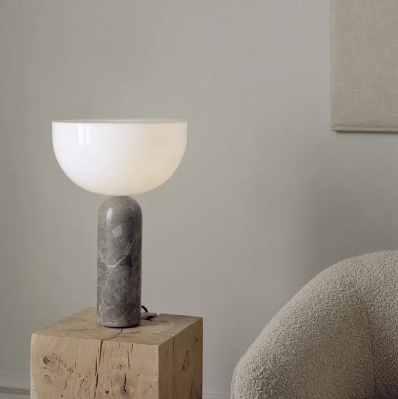 Kizu large bordslampa gris du Marai