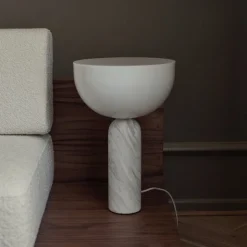Kizu small bordslampa vit marmor