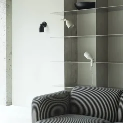 Klip vägglampa svart
