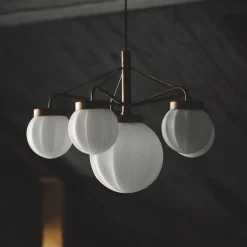 Klyfta 6 taklampa råmässing/matt opalglas