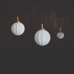 Klyfta Ø160 taklampa råmässing/matt opalglas