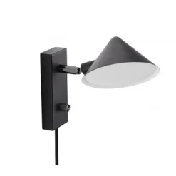 Kuro read vägglampa svart
