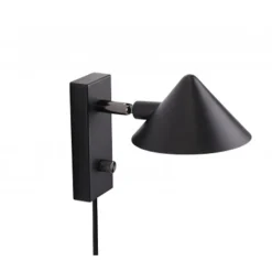 Kuro read vägglampa svart