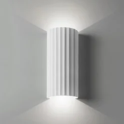 Kymi 300 vägglampa matt vit