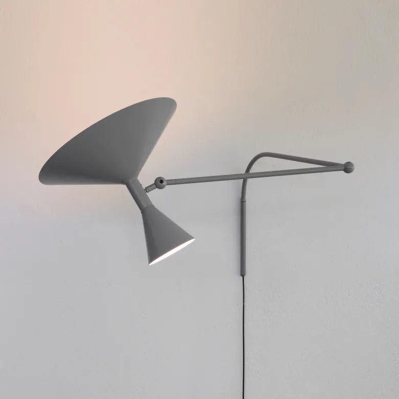 Lampe de Marseille vägglampa grå