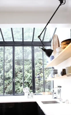 Lampe Gras N°302 taklampa round svart