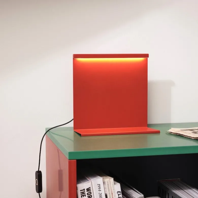 LBM bordslampa tomato red