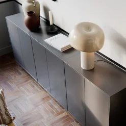 Lean on me bordslampa beige