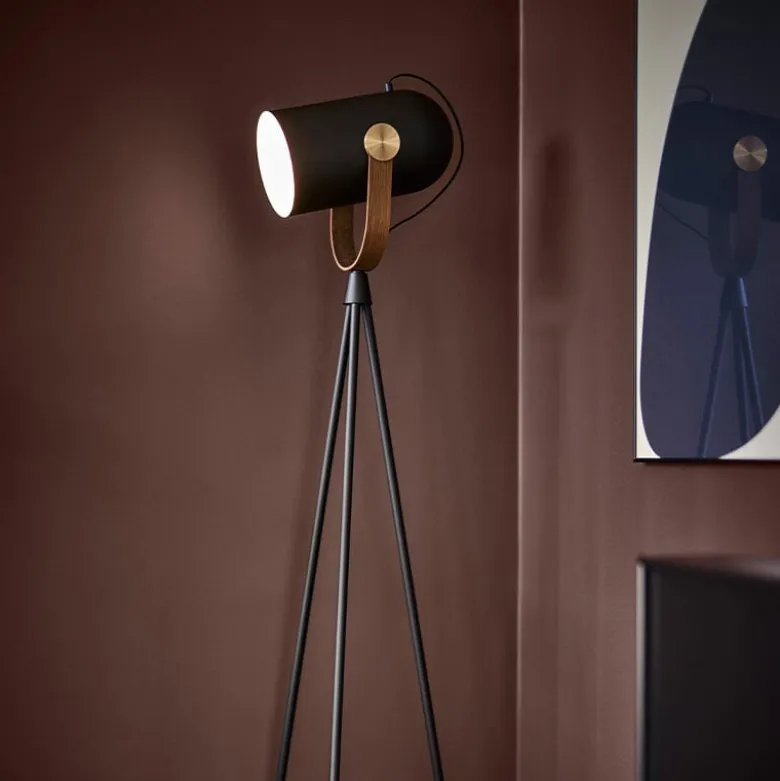 Le Klint 362 Carronade II golvlampa svart/rökt ek/mässing
