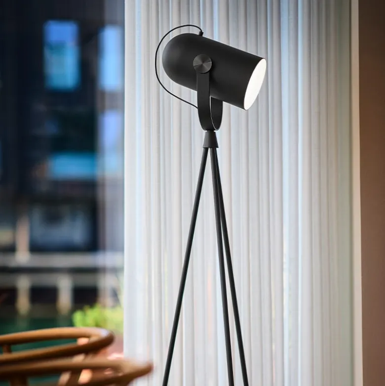 Le Klint 362 Carronade II golvlampa svart/svart ek
