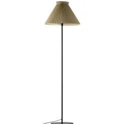 Le Klint 334H golvlampa svart/buttermilk