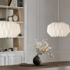 Le Klint 164 round S softly pleated mässing